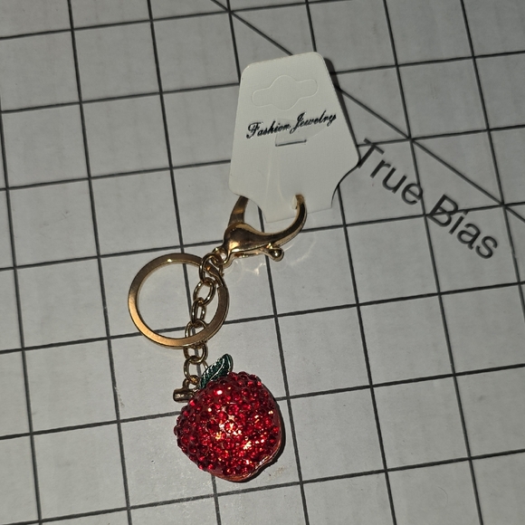 Fashion Jewelry Red and Green Crystal Vine Ring Key Chain Holder NIP - Picture 2 of 5